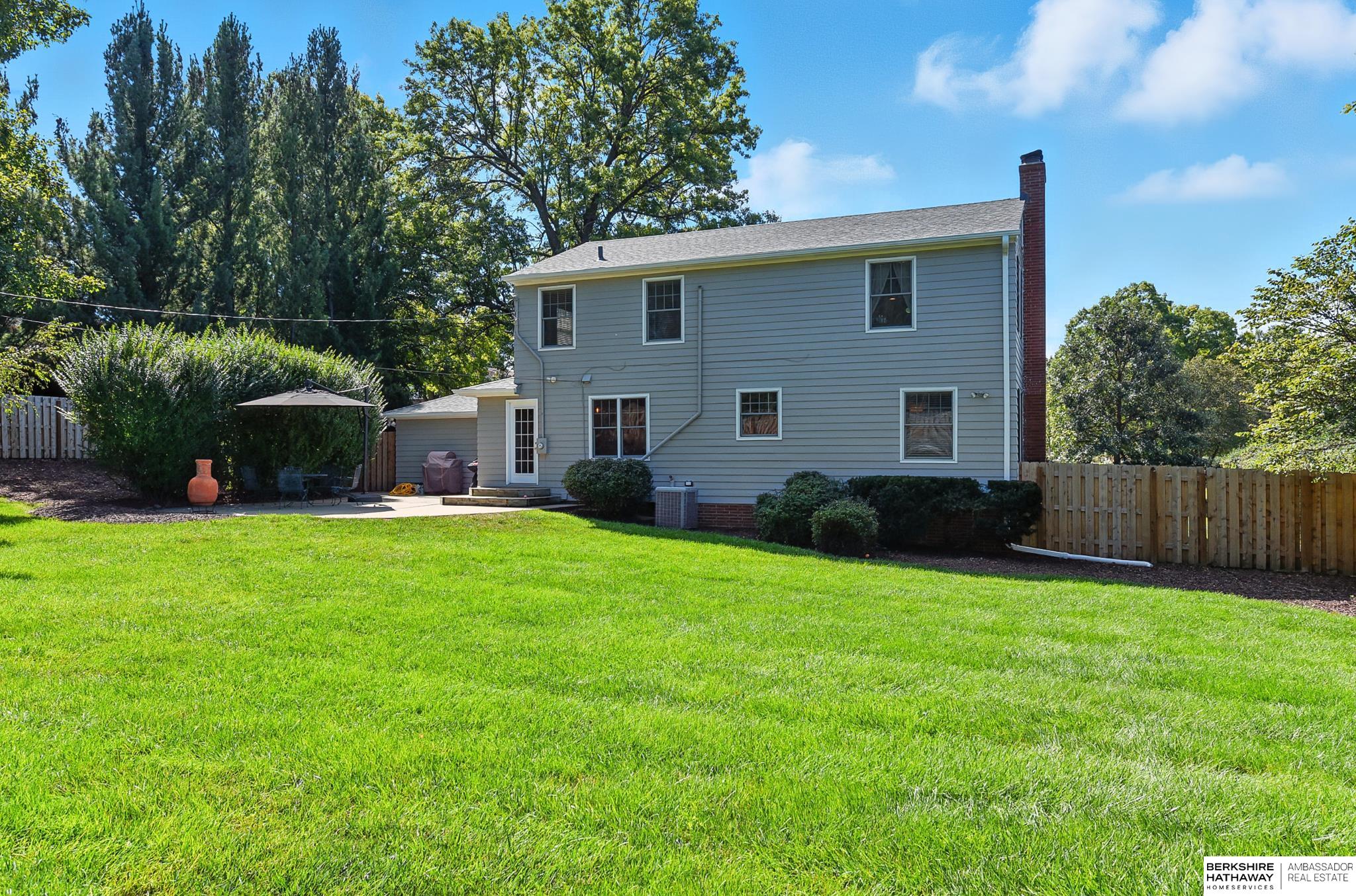 Omaha, Nebraska 68124, United States, 4 Bedrooms Bedrooms, ,1 BathroomBathrooms,Residential,Pending,200057