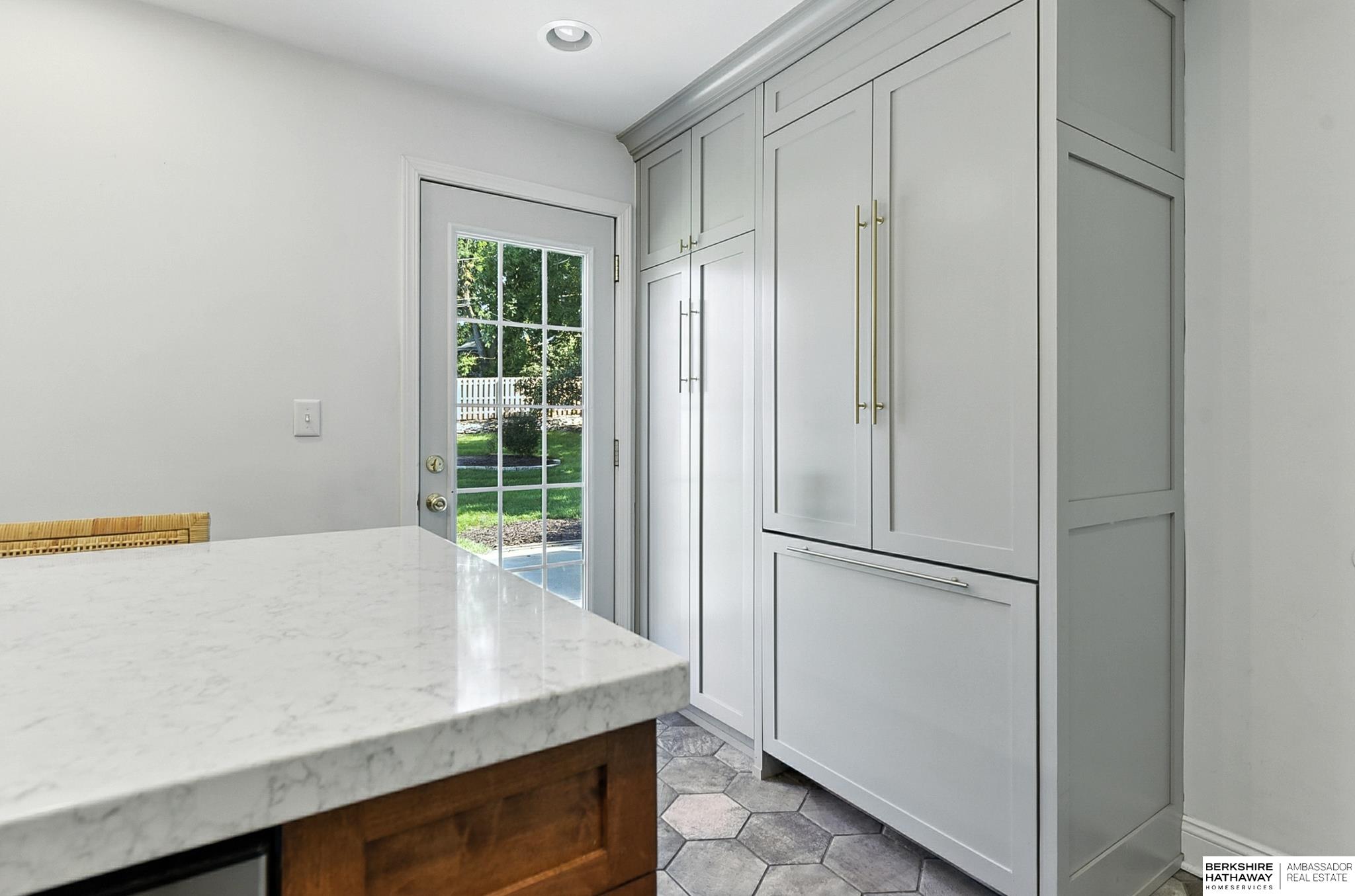 Omaha, Nebraska 68124, United States, 4 Bedrooms Bedrooms, ,1 BathroomBathrooms,Residential,Pending,200057