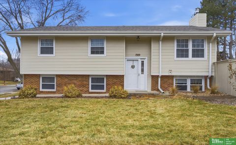 Photo of 7500 Colby Street, Lincoln, NE 68505 (MLS # 22603434)