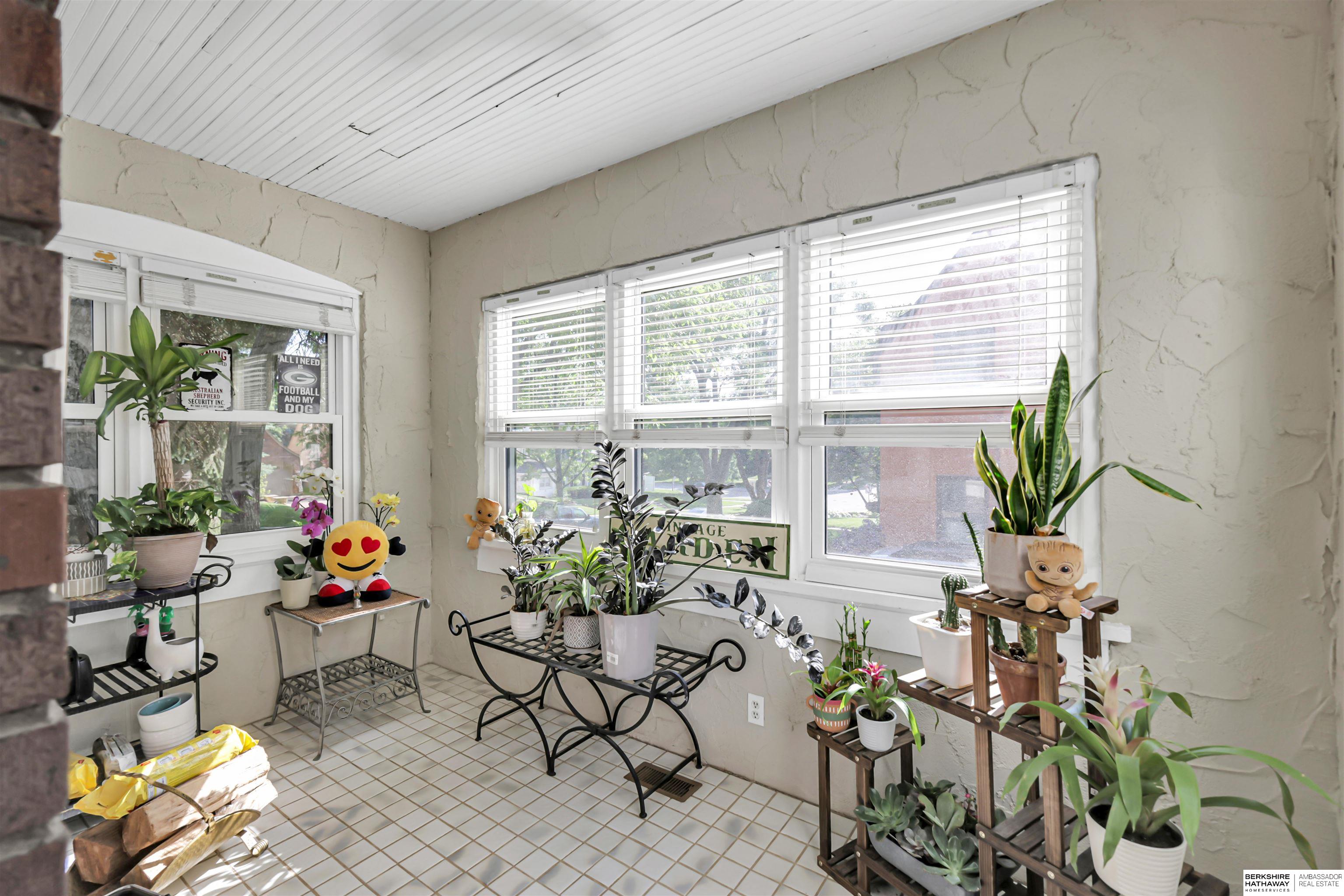 Omaha, Nebraska 68132, United States, 4 Bedrooms Bedrooms, ,2 BathroomsBathrooms,Residential,Active,156093