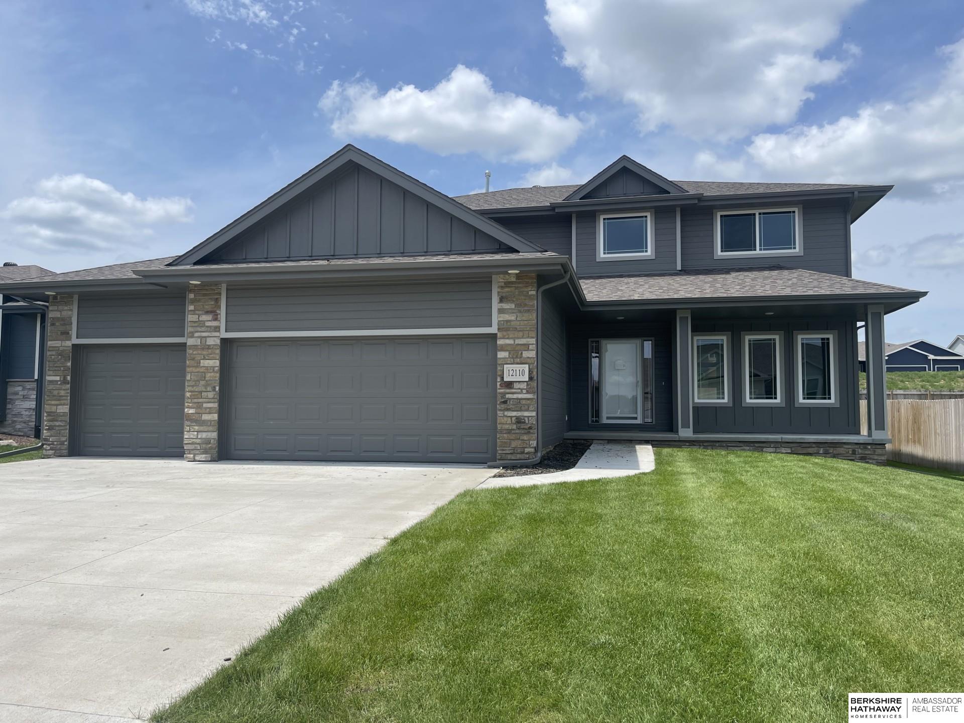 Bellevue, Nebraska 68123, United States, 4 Bedrooms Bedrooms, ,3 BathroomsBathrooms,Residential,Active,23670