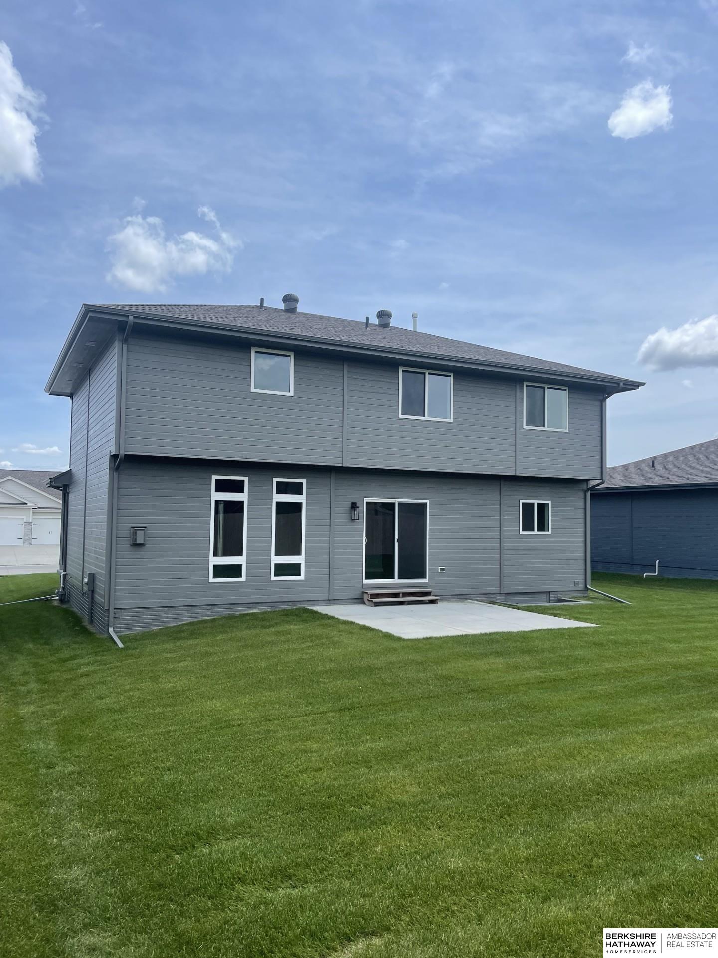 Bellevue, Nebraska 68123, United States, 4 Bedrooms Bedrooms, ,3 BathroomsBathrooms,Residential,Active,23670