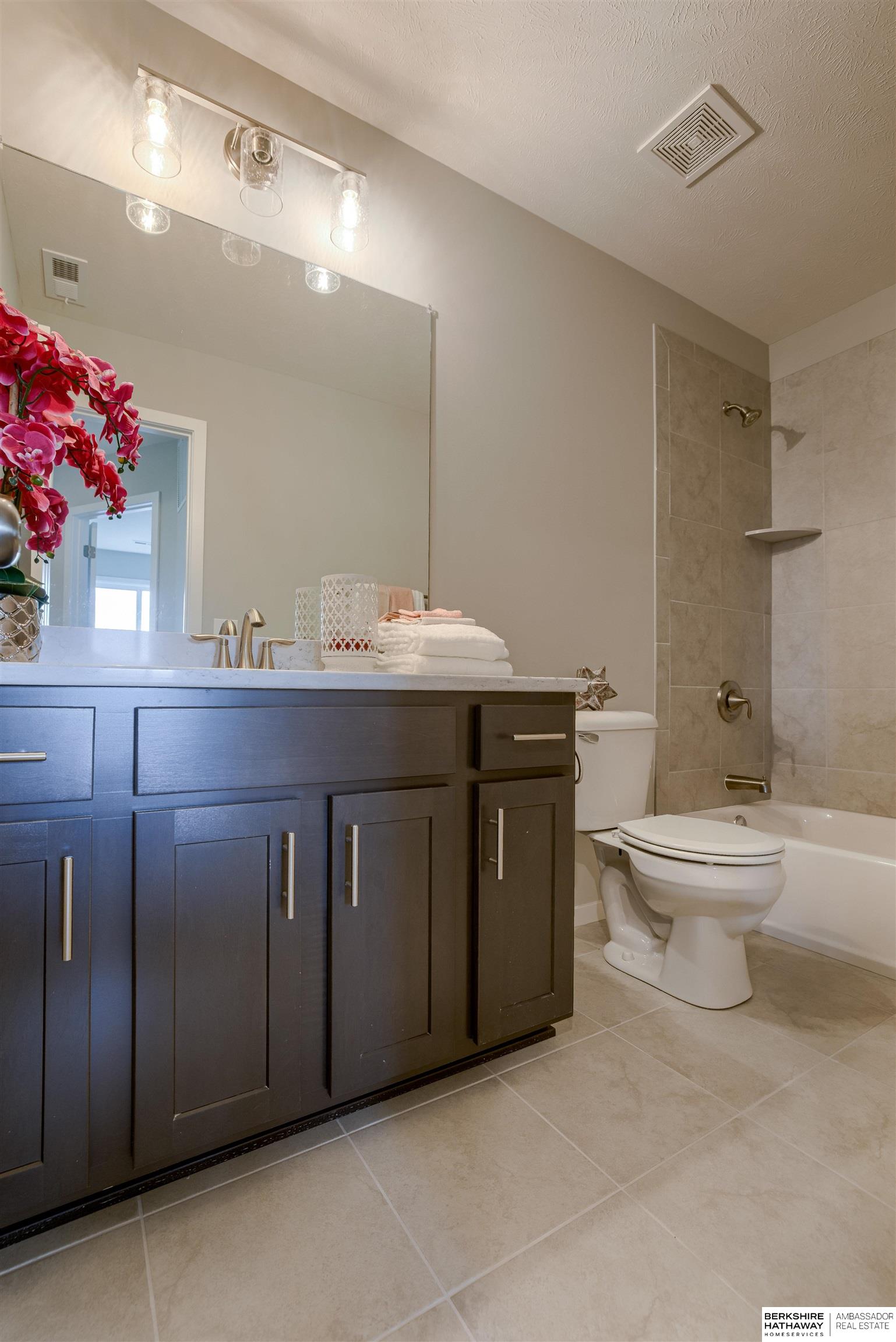 Bellevue, Nebraska 68123, United States, 4 Bedrooms Bedrooms, ,3 BathroomsBathrooms,Residential,Active,23670