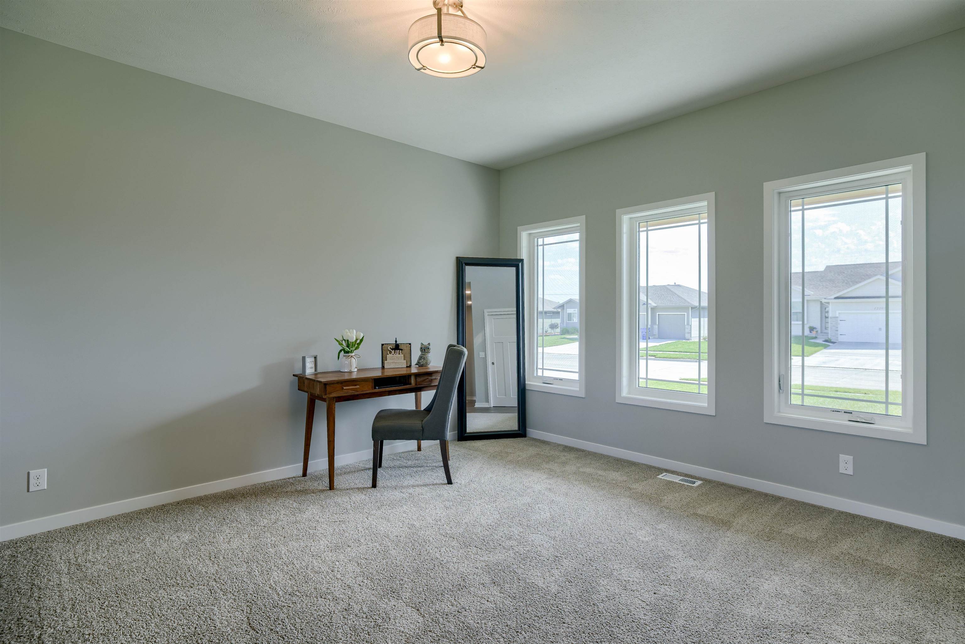 Bellevue, Nebraska 68123, United States, 4 Bedrooms Bedrooms, ,3 BathroomsBathrooms,Residential,Active,23670