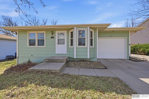 Photo of 715 Bridger Road, Lincoln, NE 68521 (MLS # 22607992)