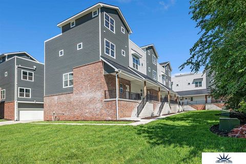 Photo of 1923 Dahlman Rows Plaza, Omaha, NE 68108 (MLS # 22530663) Photo of 1923 Dahlman Rows Plaza, Omaha, NE 68108 (MLS # 22530663)