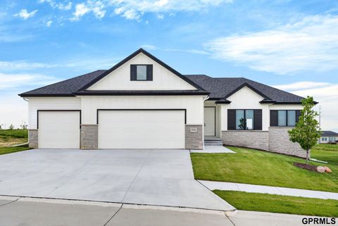 Photo of 20126 U Street, Omaha, NE 68135 (MLS # 22614295)