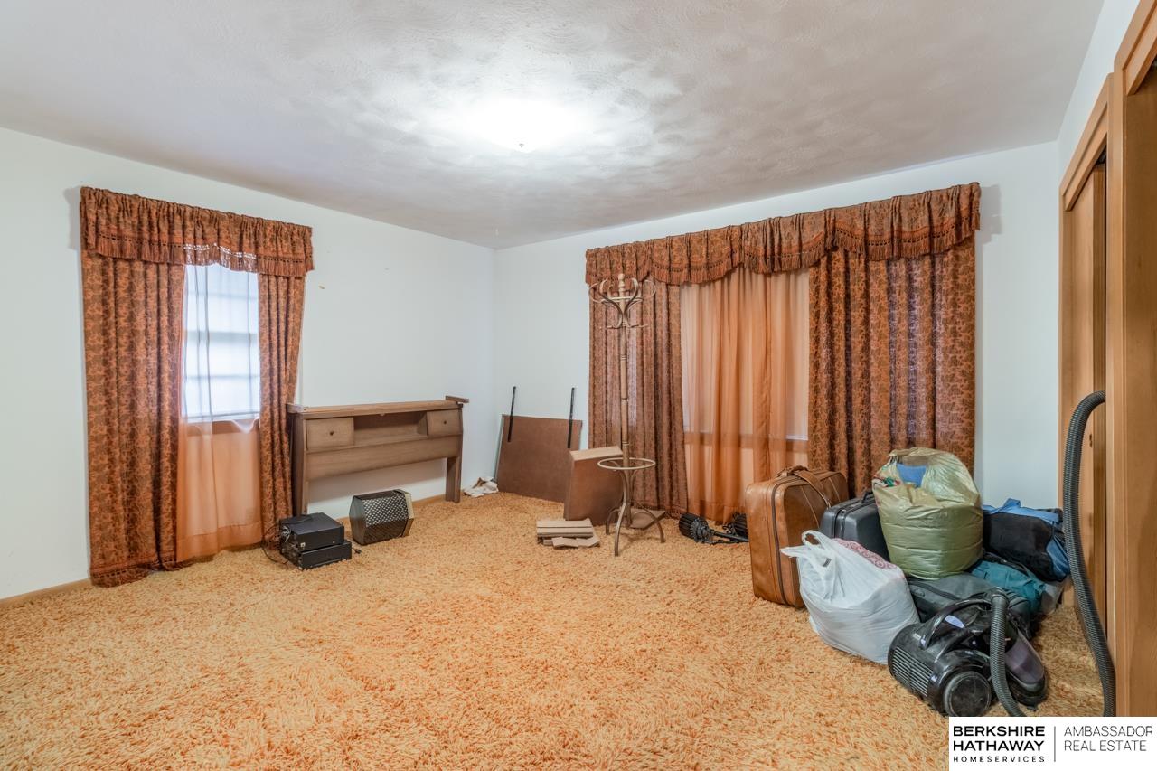 Omaha, Nebraska 68112, United States, 2 Bedrooms Bedrooms, ,1 BathroomBathrooms,Residential,Pending,245824