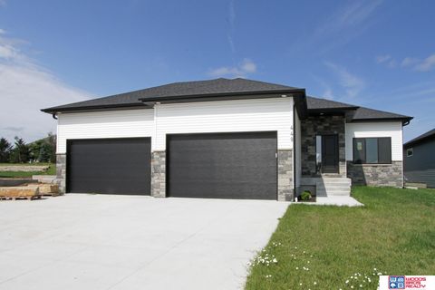 Photo of 449 Half Moon Drive, Lincoln, NE 68527 (MLS # 22601263)