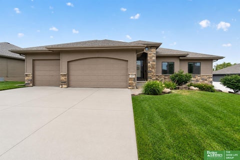 Photo of 12068 S 79th Street, Papillion, NE 68046 (MLS # 22627177)