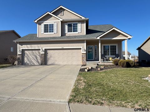 Photo of 15960 Meredith Avenue, Omaha, NE 68116 (MLS # 22608452)