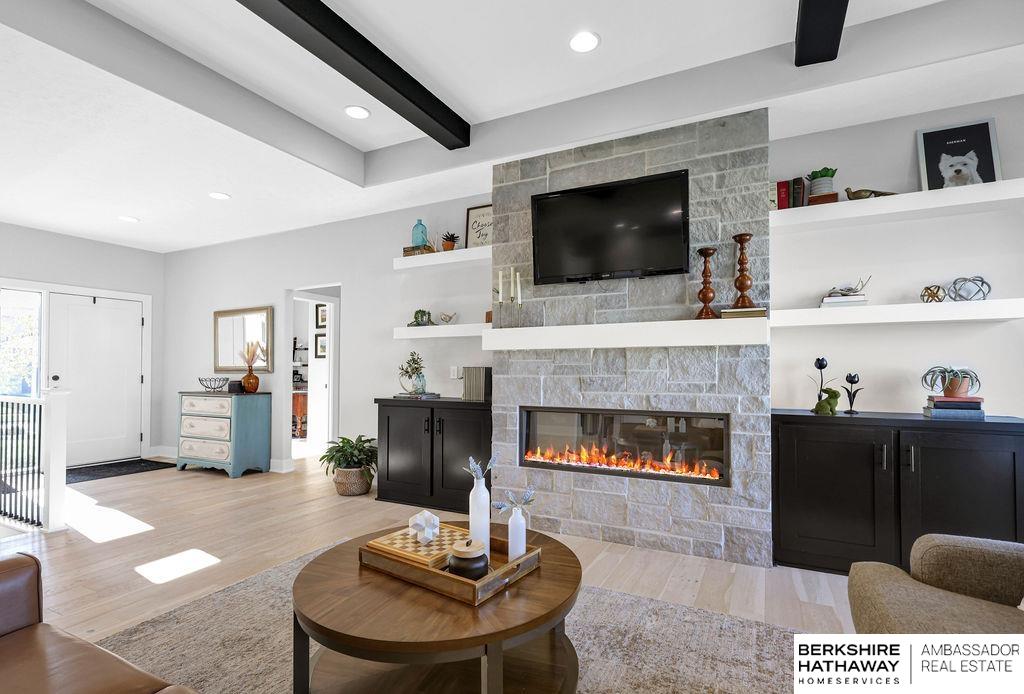 Elkhorn, Nebraska 68022, United States, 5 Bedrooms Bedrooms, ,3 BathroomsBathrooms,Residential,Active,208709