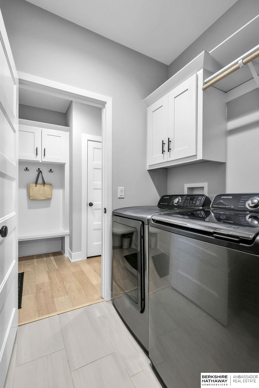 Elkhorn, Nebraska 68022, United States, 5 Bedrooms Bedrooms, ,3 BathroomsBathrooms,Residential,Active,208709