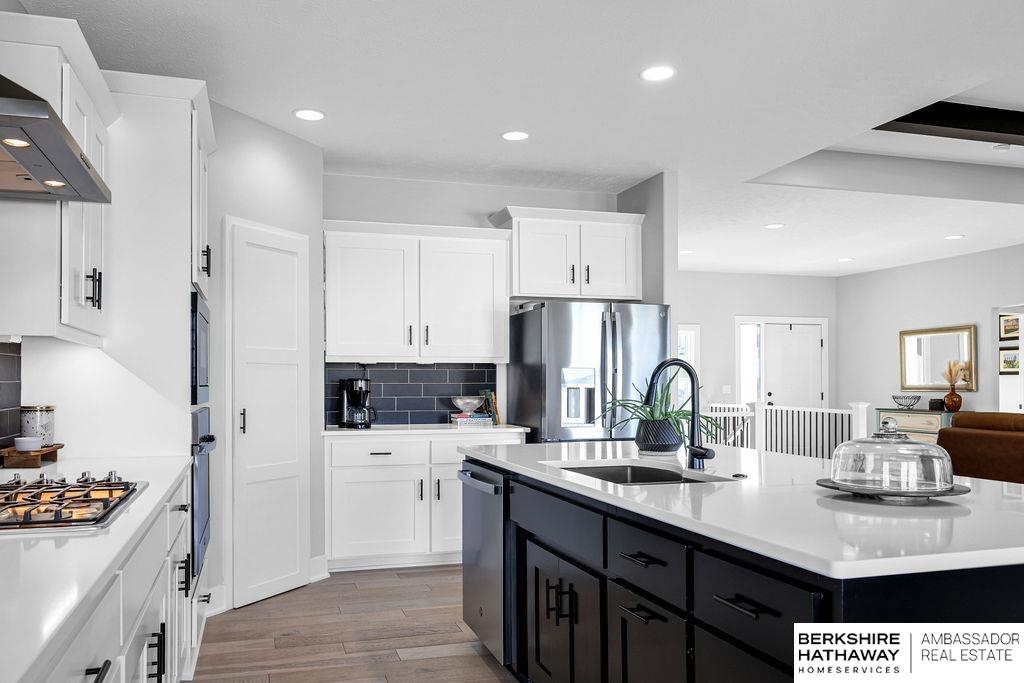 Elkhorn, Nebraska 68022, United States, 5 Bedrooms Bedrooms, ,3 BathroomsBathrooms,Residential,Active,208709