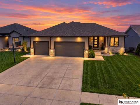 Photo of 9746 S 79Th Street, Lincoln, NE 68516 (MLS # 22627359)