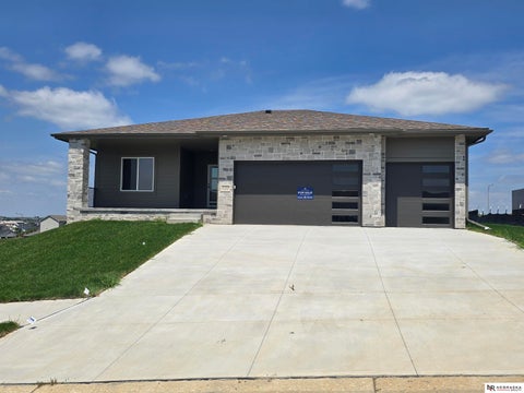Photo of 17118 Cora Street, Bennington, NE 68007 (MLS # 22627254)
