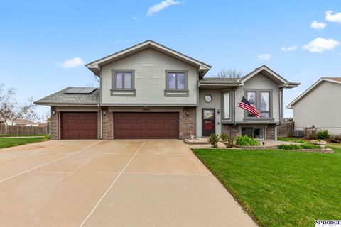 Photo of 15240 Robin Drive, Omaha, NE 68138 (MLS # 22609993)