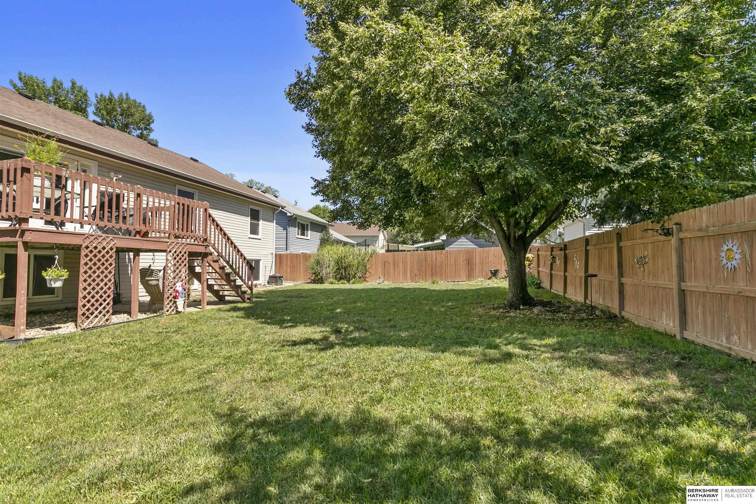 Lincoln, Nebraska 68521, United States, 4 Bedrooms Bedrooms, ,3 BathroomsBathrooms,Residential,Pending,168870