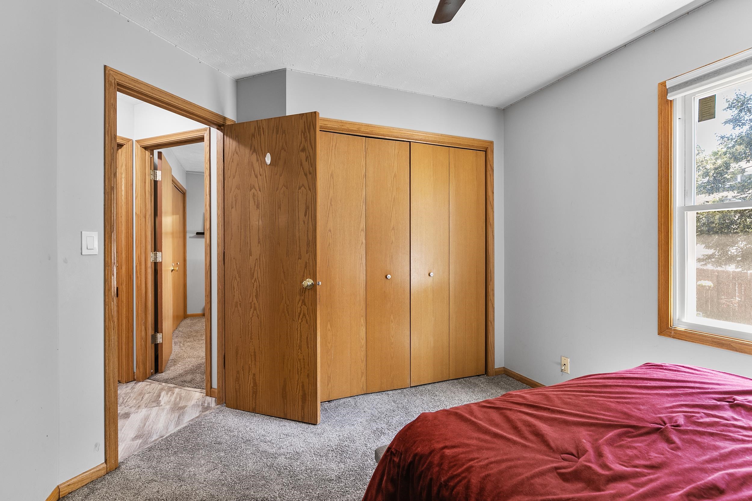 Lincoln, Nebraska 68521, United States, 4 Bedrooms Bedrooms, ,3 BathroomsBathrooms,Residential,Pending,168870