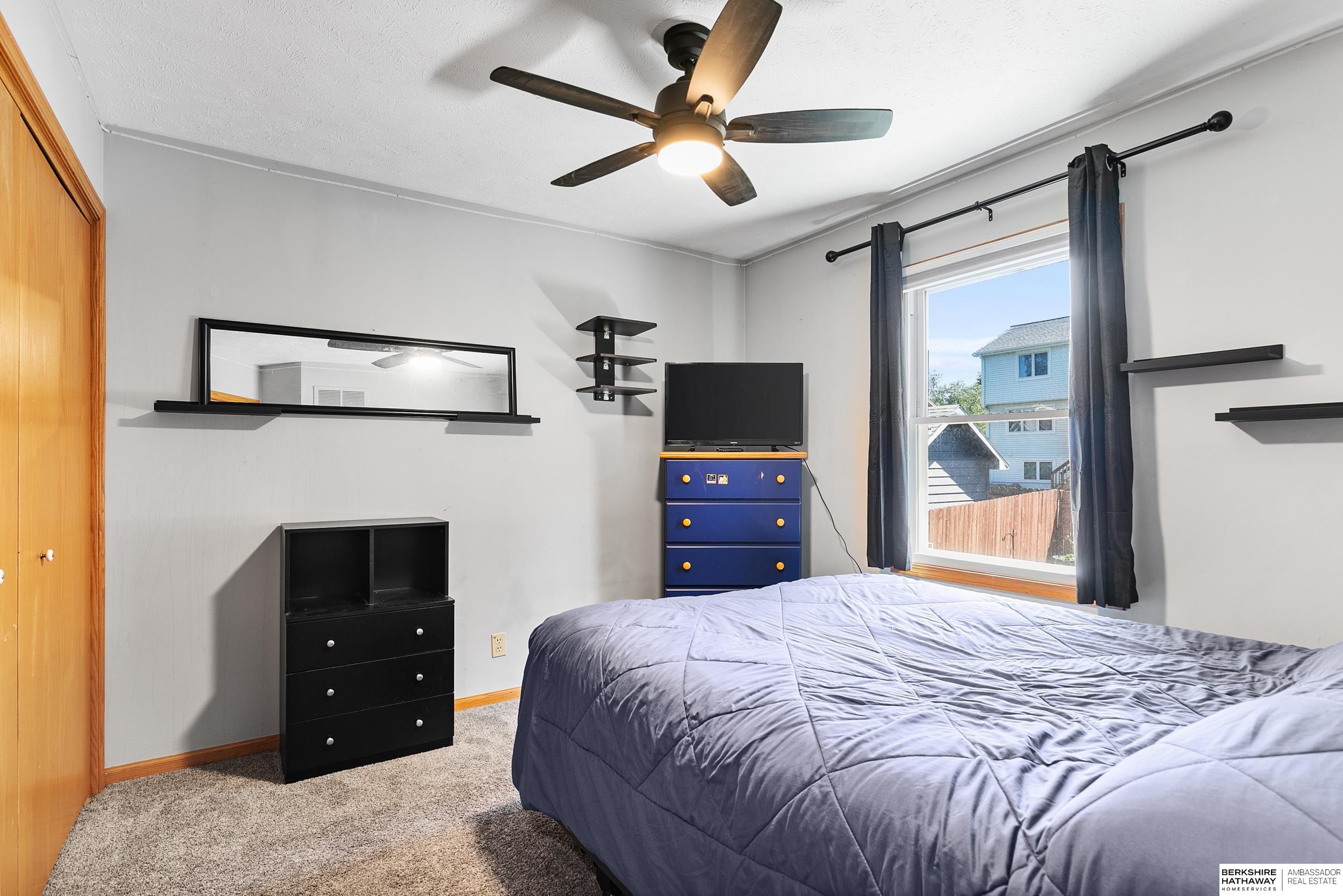 Lincoln, Nebraska 68521, United States, 4 Bedrooms Bedrooms, ,3 BathroomsBathrooms,Residential,Pending,168870