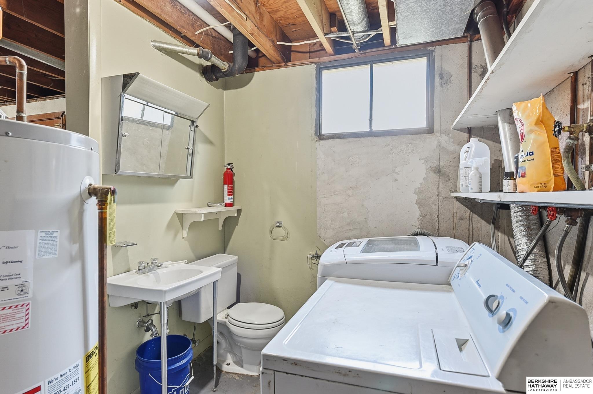 Omaha, Nebraska 68114, United States, 4 Bedrooms Bedrooms, ,2 BathroomsBathrooms,Residential,Active,230247