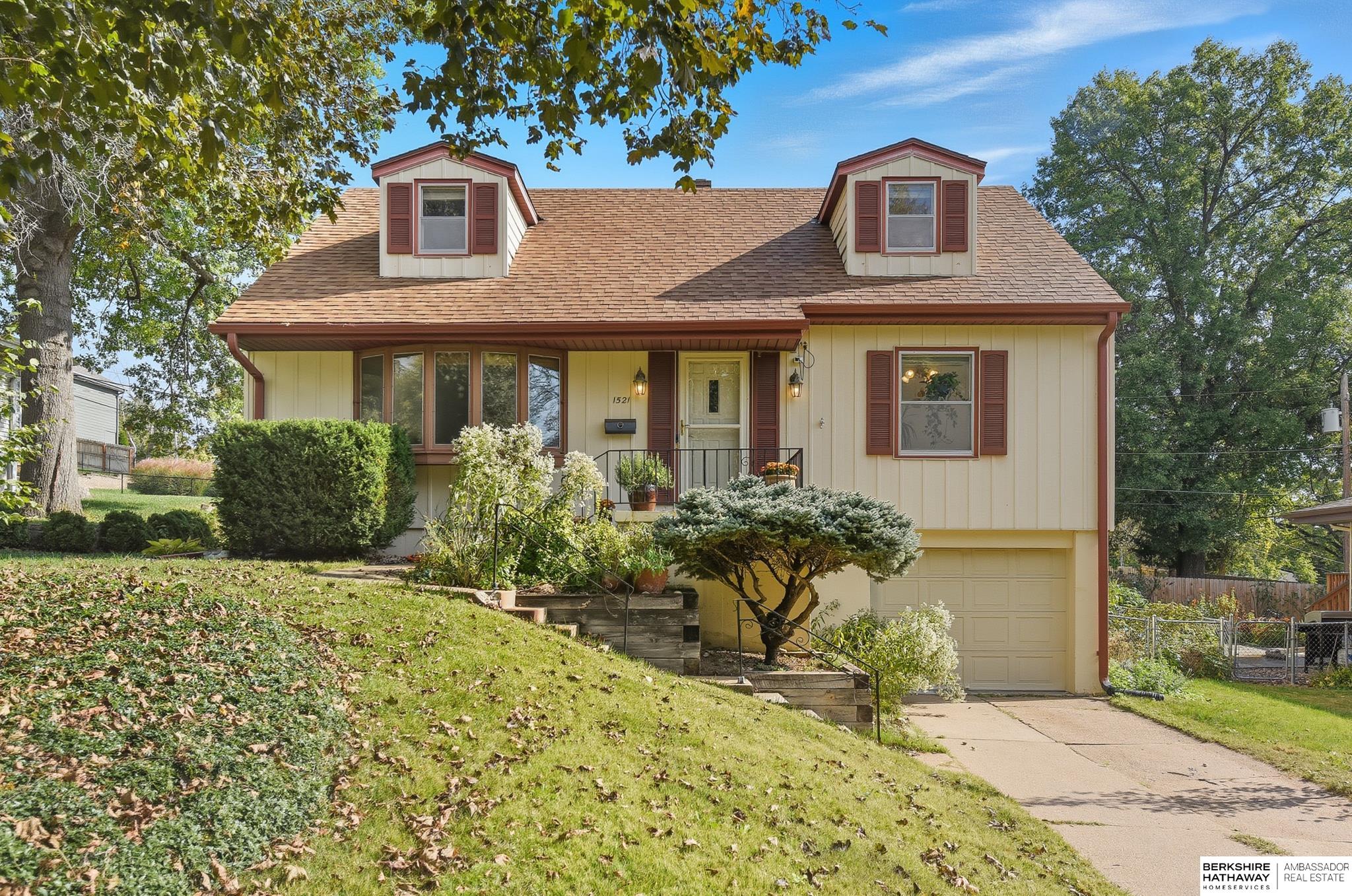 Omaha, Nebraska 68114, United States, 4 Bedrooms Bedrooms, ,2 BathroomsBathrooms,Residential,Active,230247