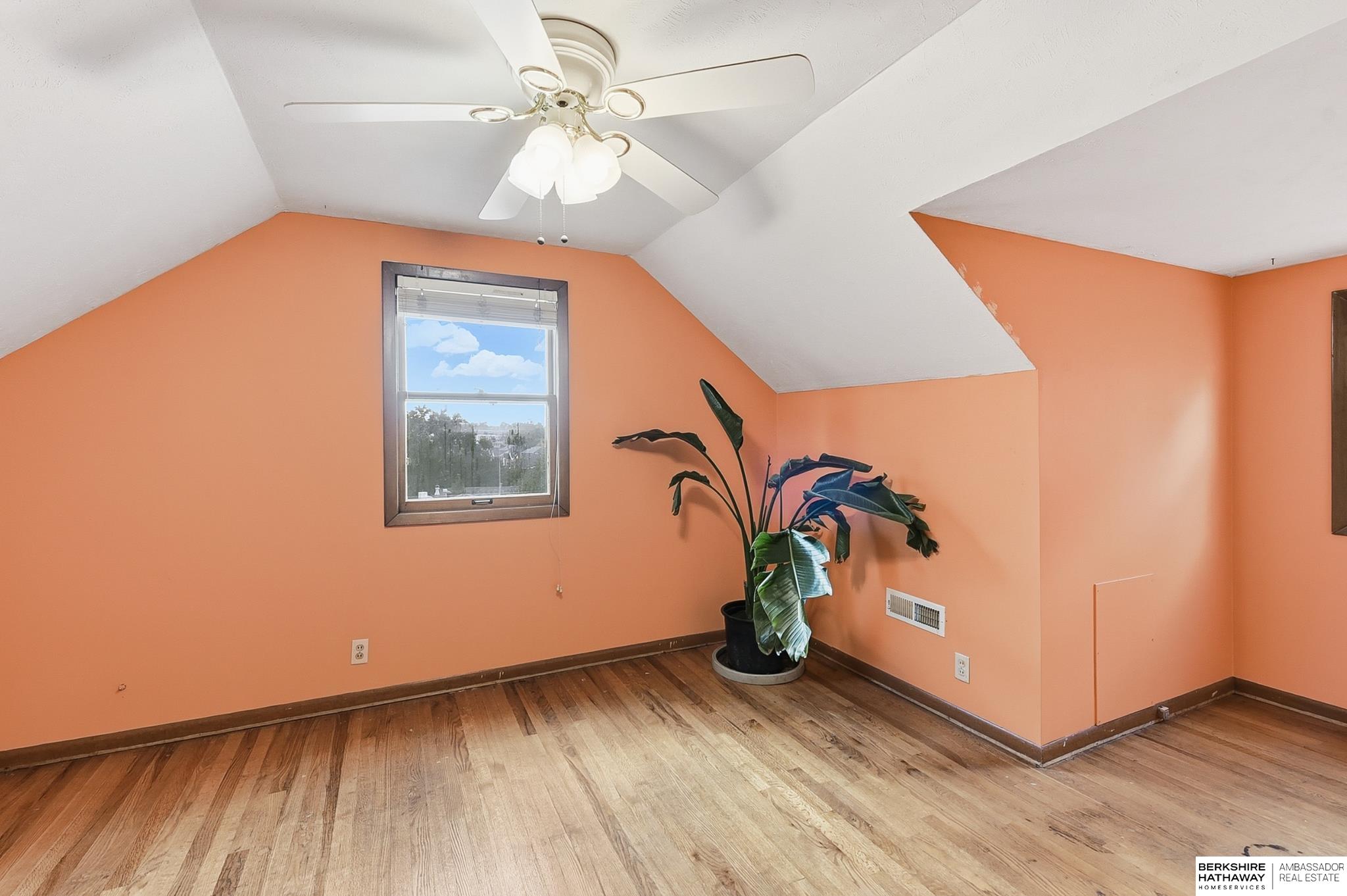 Omaha, Nebraska 68114, United States, 4 Bedrooms Bedrooms, ,2 BathroomsBathrooms,Residential,Active,230247