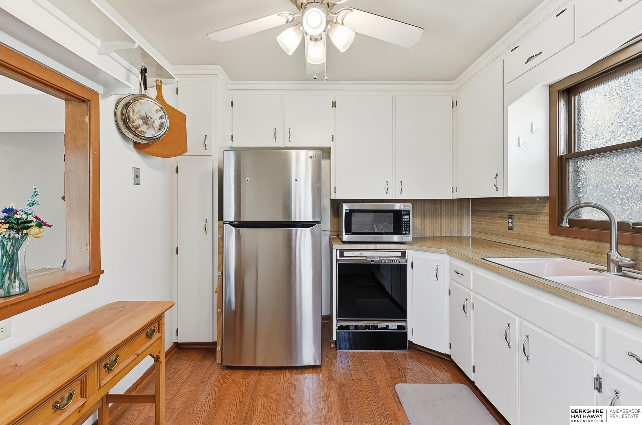 Omaha, Nebraska 68114, United States, 4 Bedrooms Bedrooms, ,2 BathroomsBathrooms,Residential,Active,230247