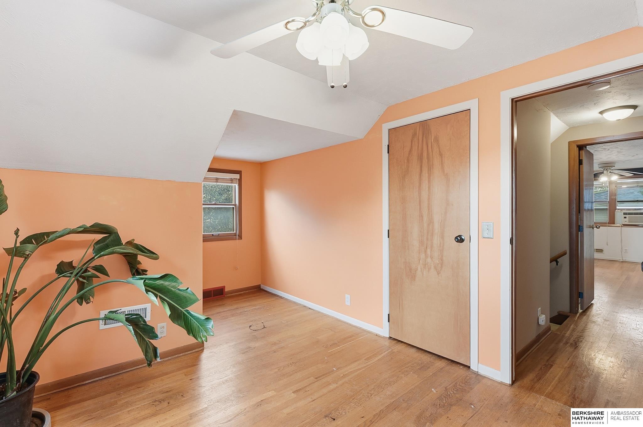 Omaha, Nebraska 68114, United States, 4 Bedrooms Bedrooms, ,2 BathroomsBathrooms,Residential,Active,230247