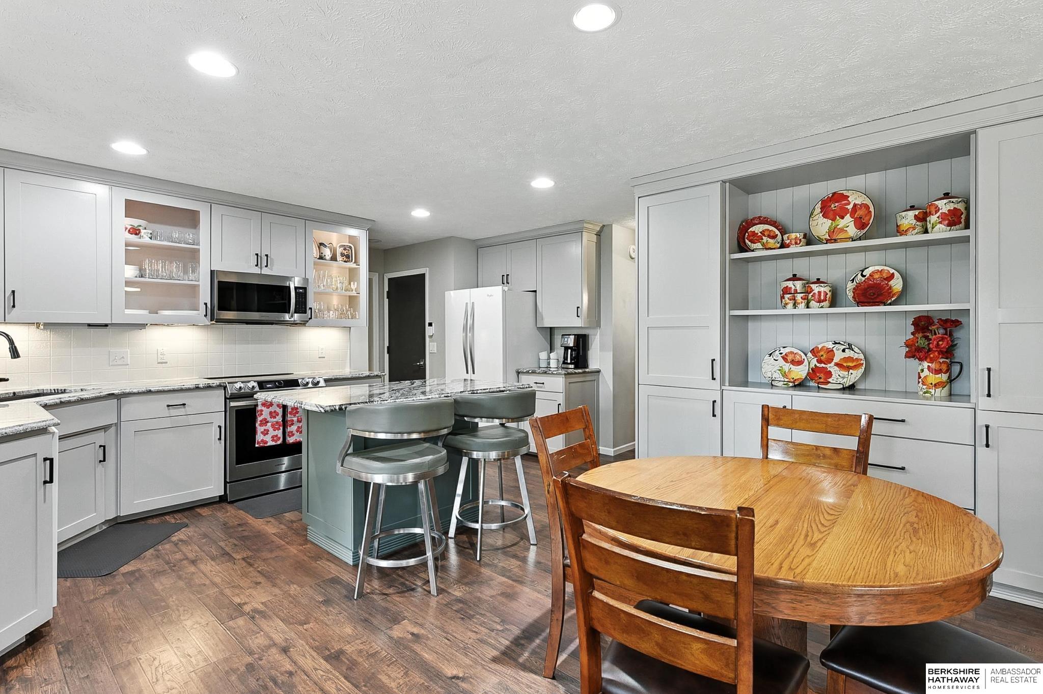 Omaha, Nebraska 68135, United States, 4 Bedrooms Bedrooms, ,3 BathroomsBathrooms,Residential,Active,170472