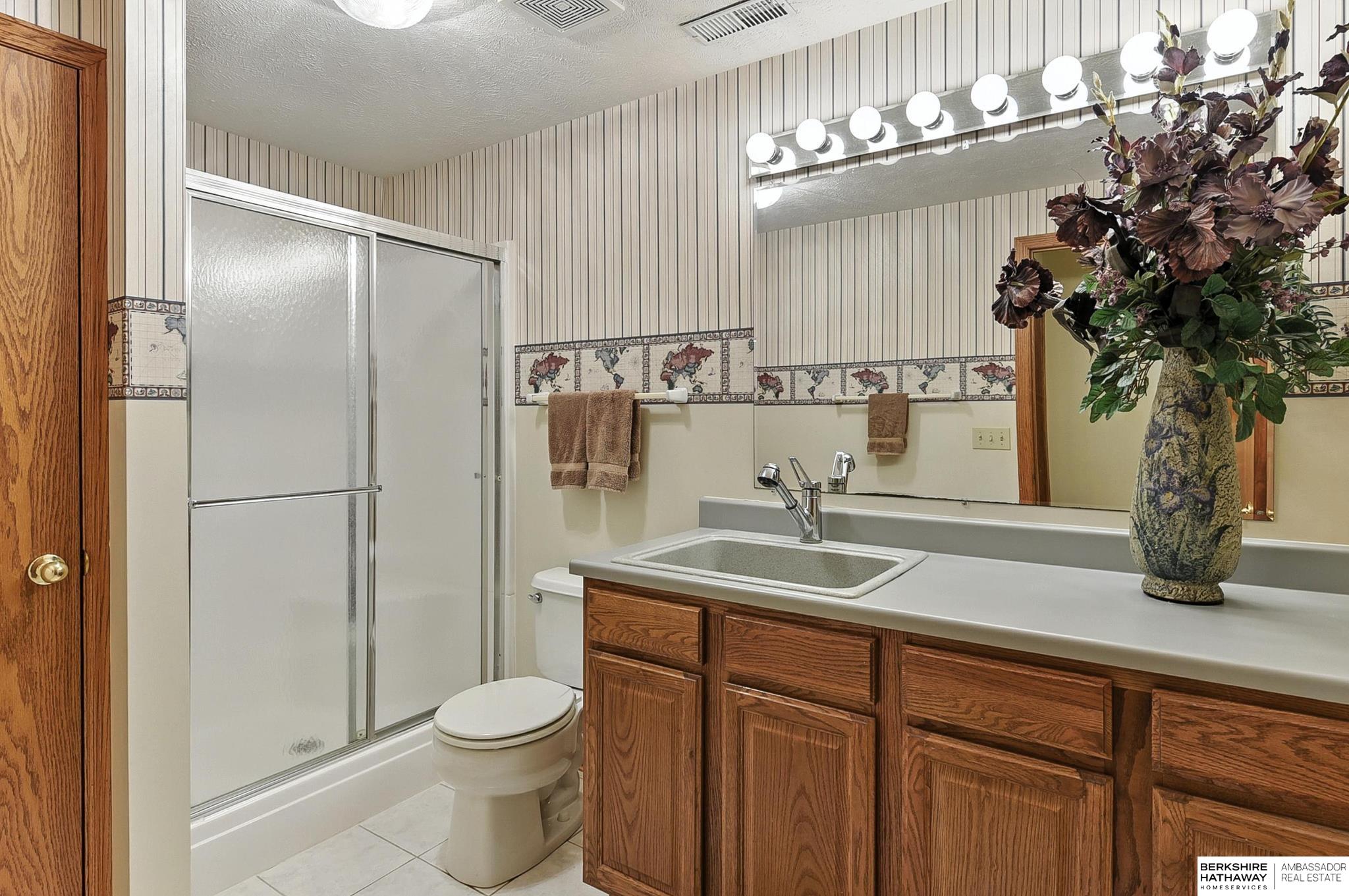 Omaha, Nebraska 68135, United States, 4 Bedrooms Bedrooms, ,3 BathroomsBathrooms,Residential,Active,170472