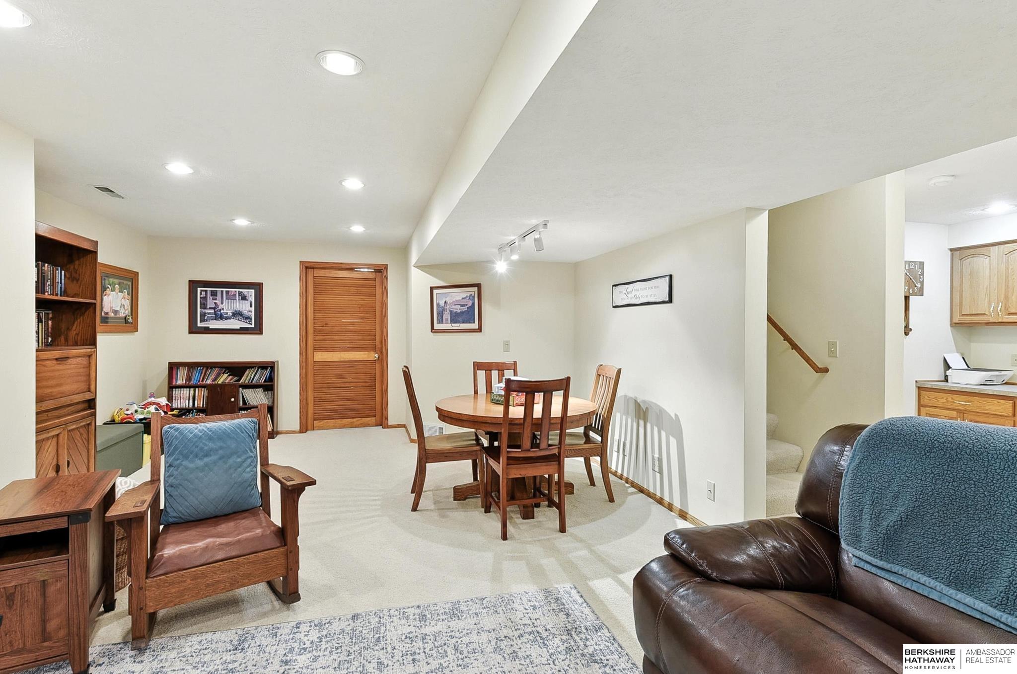 Omaha, Nebraska 68135, United States, 4 Bedrooms Bedrooms, ,3 BathroomsBathrooms,Residential,Active,170472