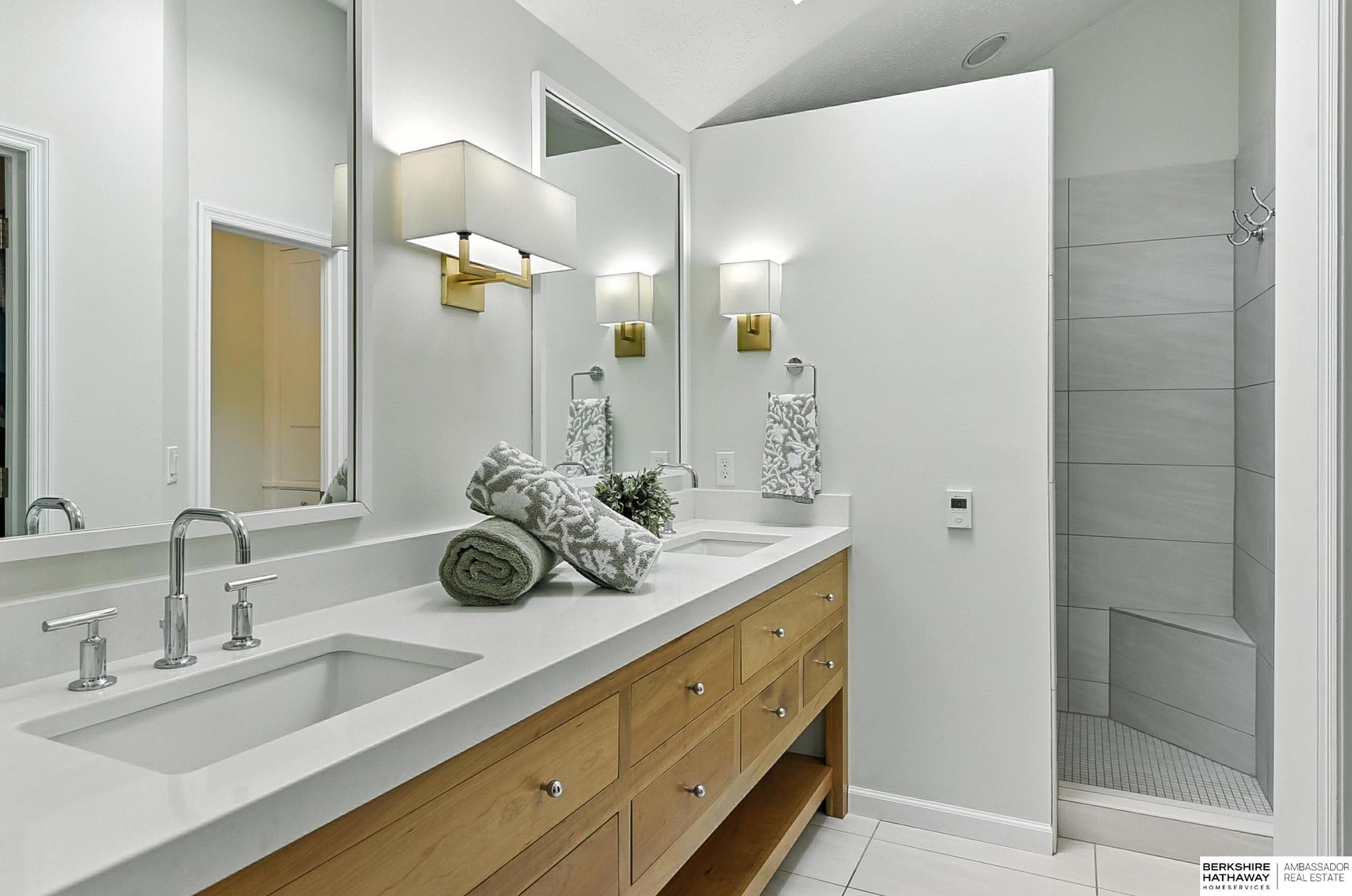 Omaha, Nebraska 68135, United States, 4 Bedrooms Bedrooms, ,3 BathroomsBathrooms,Residential,Active,170472