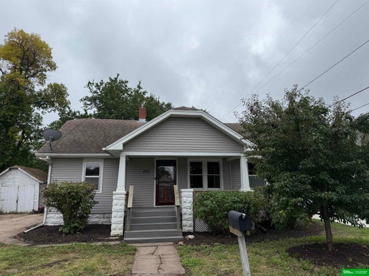 835 W 8TH ST, FREMONT, NE 68025 - Image e0fc510ff6d0a2f986a930be25afca0e/2433678060