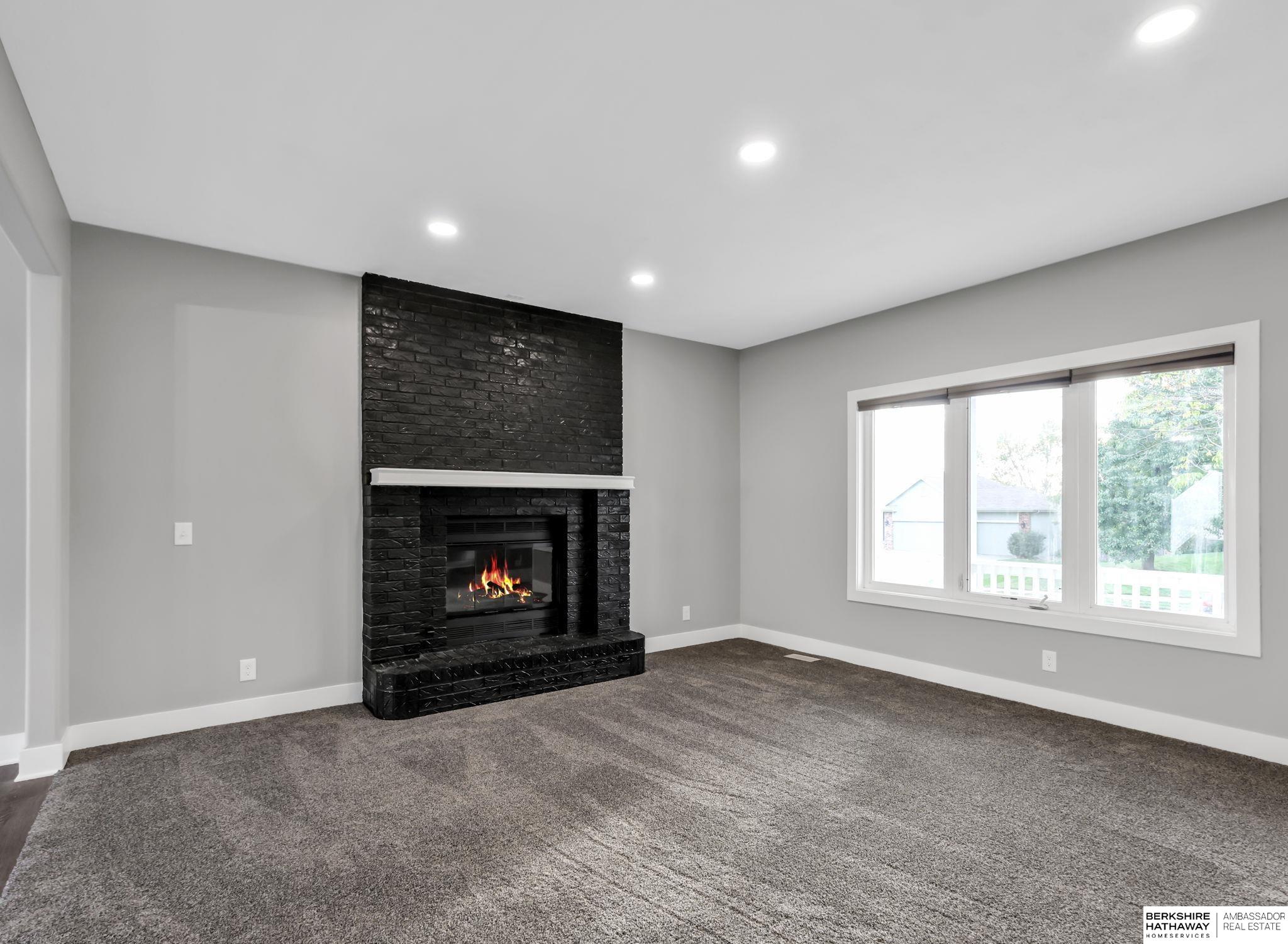 La Vista, Nebraska 68128, United States, 4 Bedrooms Bedrooms, ,2 BathroomsBathrooms,Residential,Active,220707