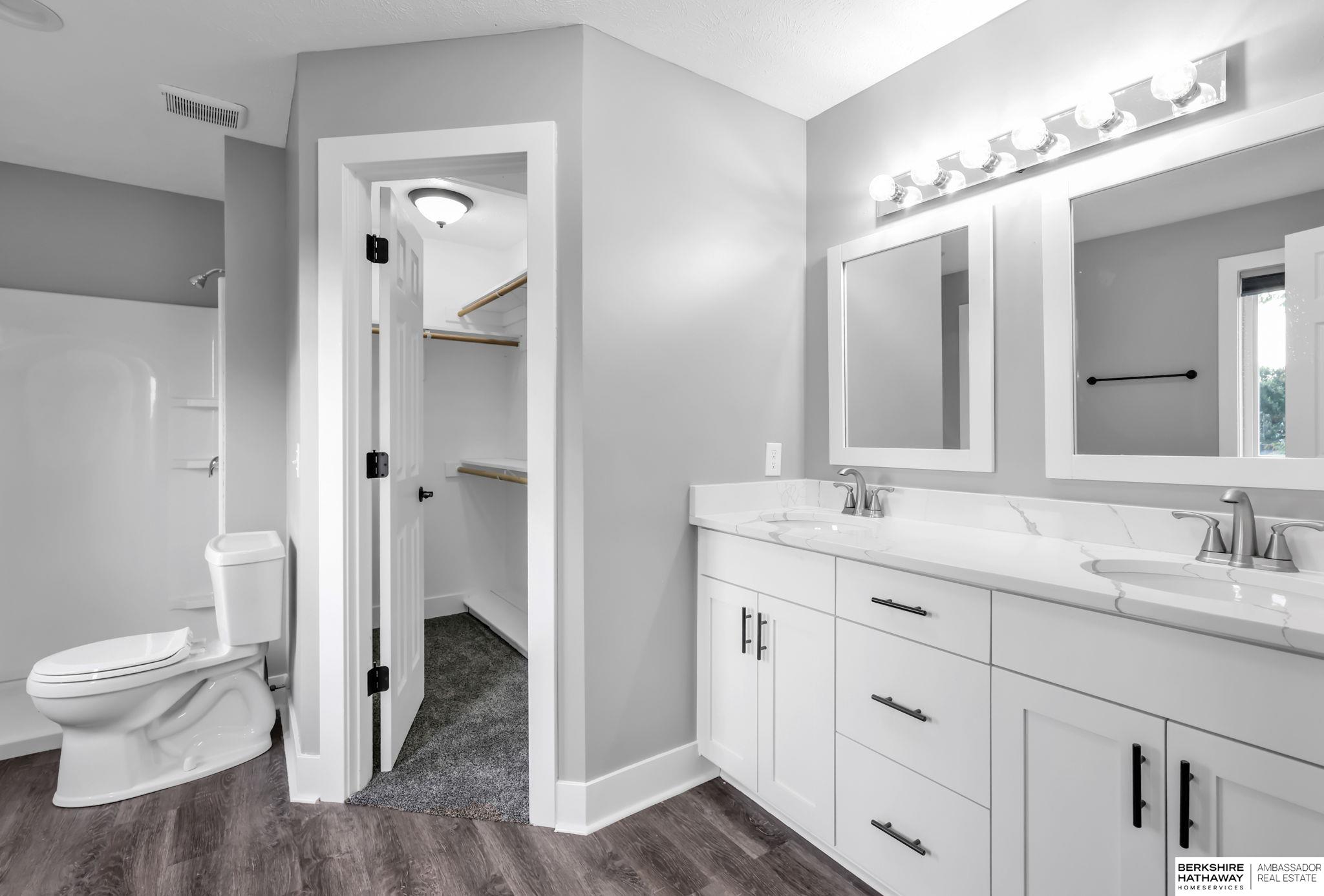 La Vista, Nebraska 68128, United States, 4 Bedrooms Bedrooms, ,2 BathroomsBathrooms,Residential,Active,220707