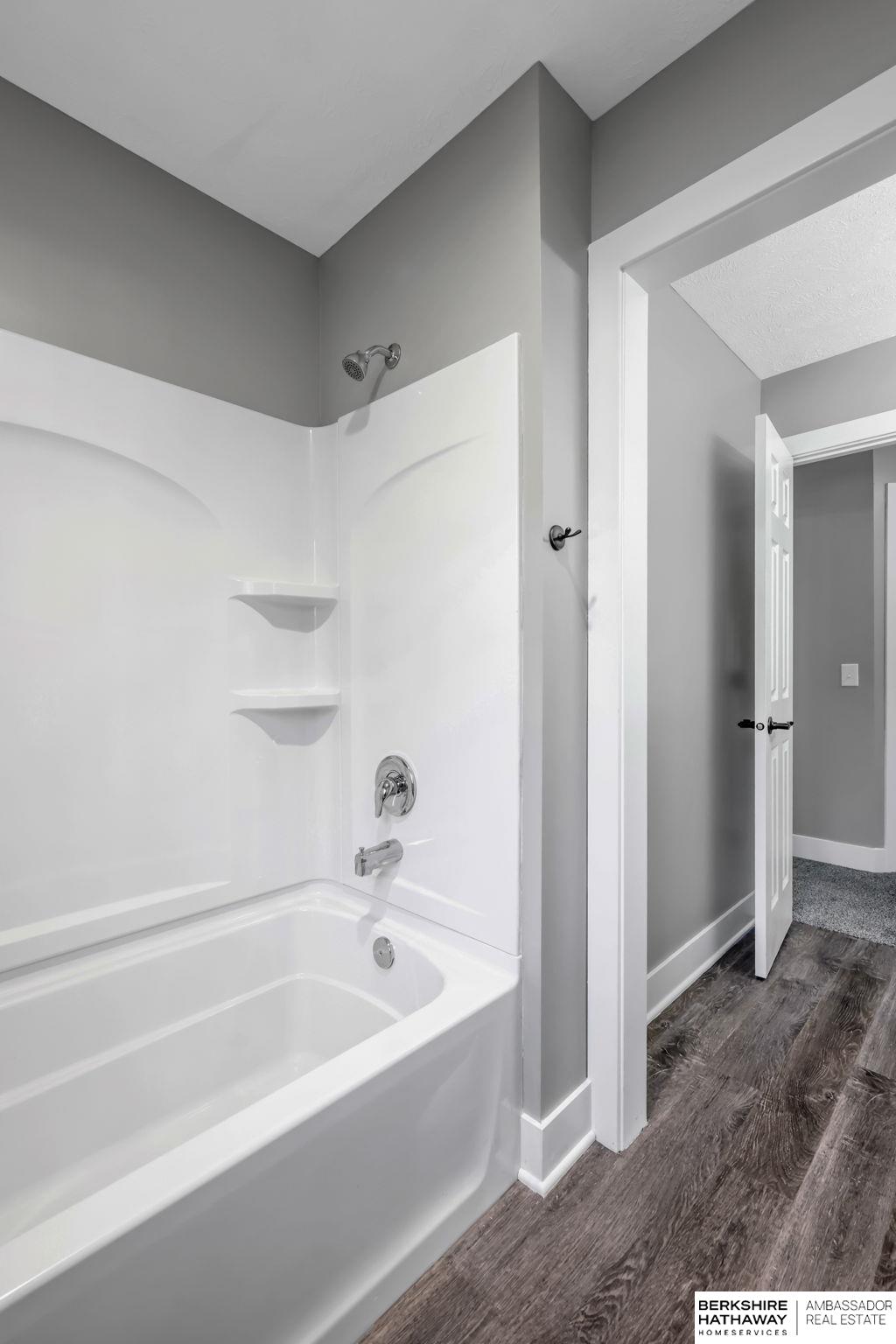 La Vista, Nebraska 68128, United States, 4 Bedrooms Bedrooms, ,2 BathroomsBathrooms,Residential,Active,220707