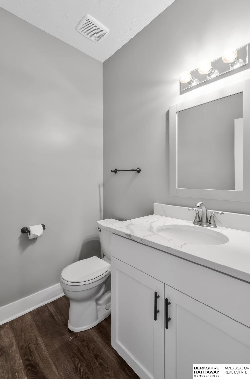 La Vista, Nebraska 68128, United States, 4 Bedrooms Bedrooms, ,2 BathroomsBathrooms,Residential,Active,220707