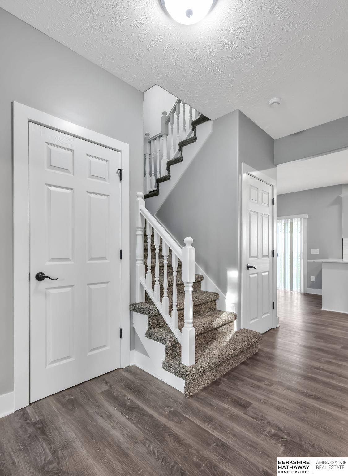 La Vista, Nebraska 68128, United States, 4 Bedrooms Bedrooms, ,2 BathroomsBathrooms,Residential,Active,220707