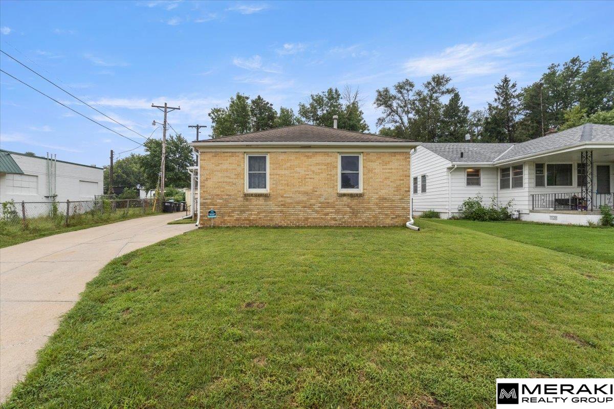 3011-3013 Read Street