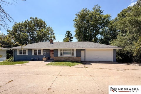 Photo of 5914 N 78 Street, Omaha, NE 68134 (MLS # 22617880)