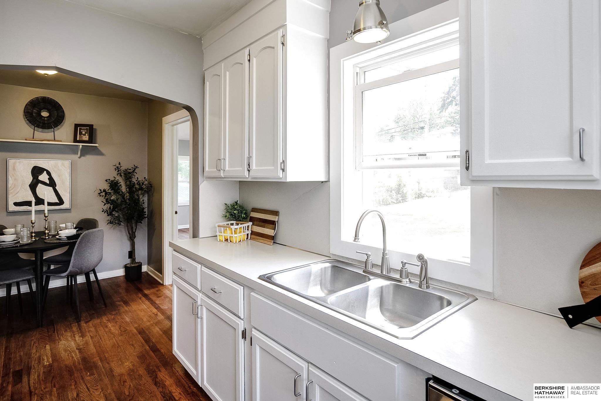 Omaha, Nebraska 68104, United States, 2 Bedrooms Bedrooms, ,1 BathroomBathrooms,Residential,Pending,141066