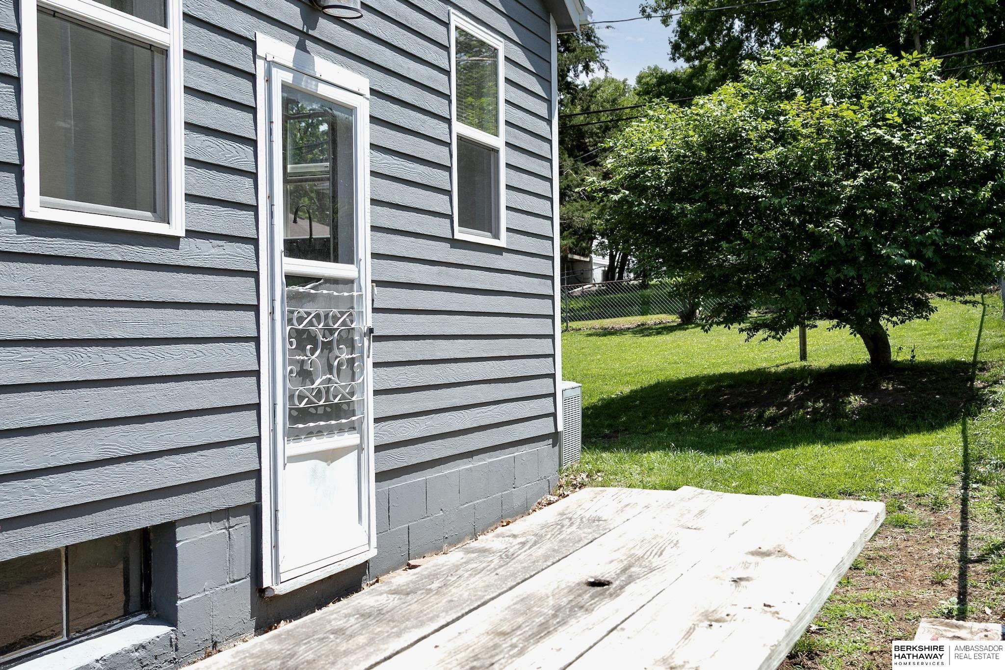 Omaha, Nebraska 68104, United States, 2 Bedrooms Bedrooms, ,1 BathroomBathrooms,Residential,Pending,141066