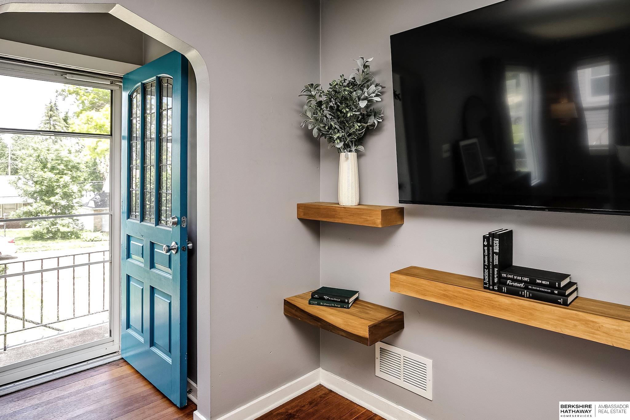 Omaha, Nebraska 68104, United States, 2 Bedrooms Bedrooms, ,1 BathroomBathrooms,Residential,Pending,141066