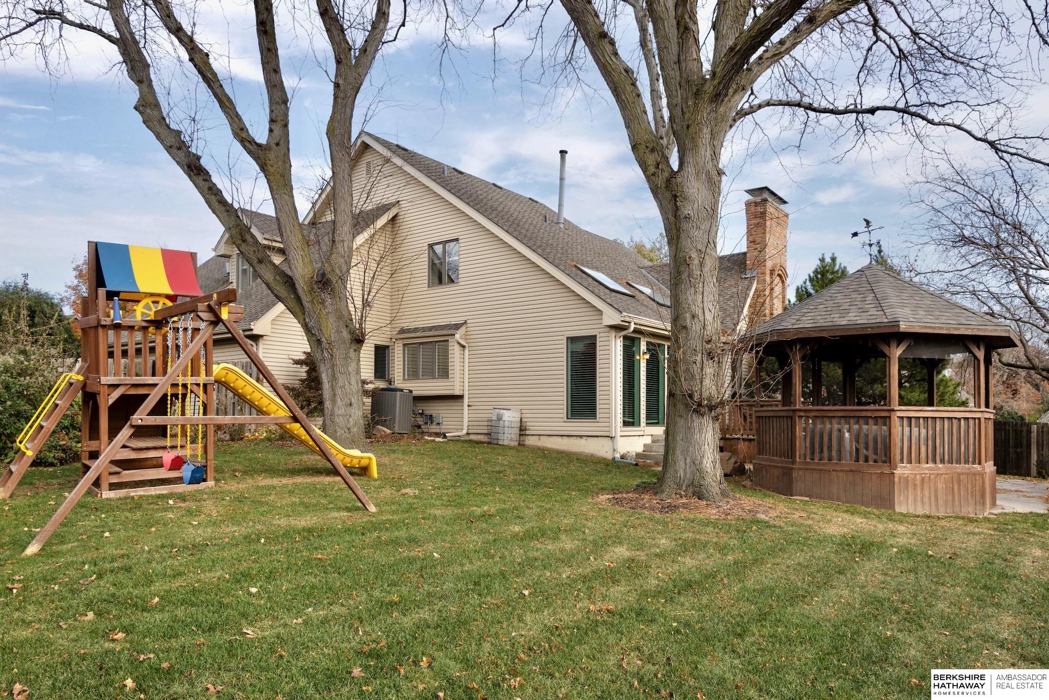 Omaha, Nebraska 68154, United States, 4 Bedrooms Bedrooms, ,3 BathroomsBathrooms,Residential,Active,247781