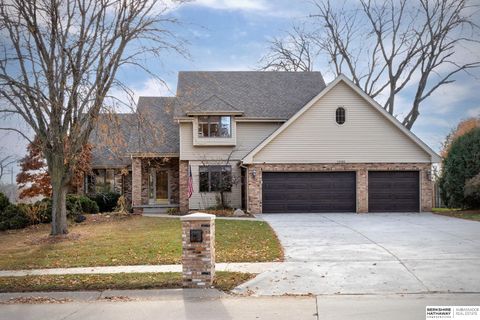 Photo of 13105 Lafayette Avenue, Omaha, NE 68154 (MLS # 22533566)