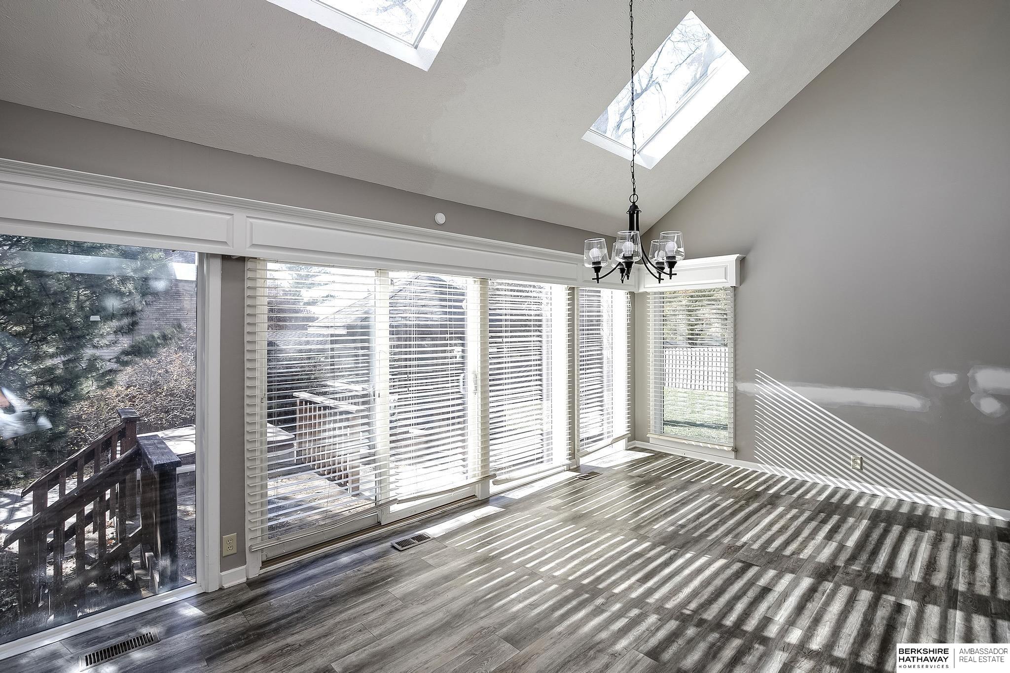 Omaha, Nebraska 68154, United States, 4 Bedrooms Bedrooms, ,3 BathroomsBathrooms,Residential,Active,247781