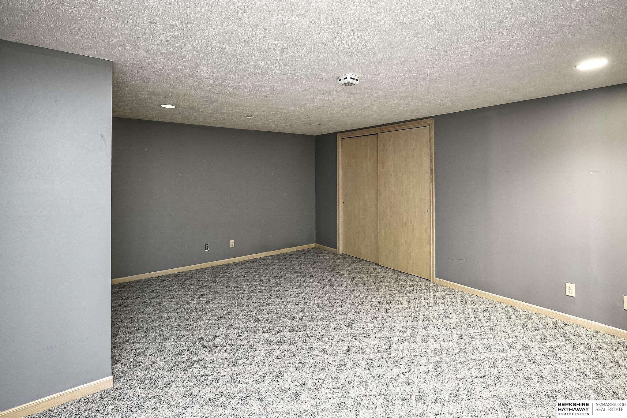 Omaha, Nebraska 68154, United States, 4 Bedrooms Bedrooms, ,3 BathroomsBathrooms,Residential,Active,247781