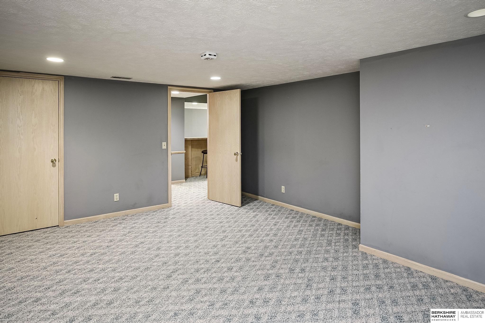 Omaha, Nebraska 68154, United States, 4 Bedrooms Bedrooms, ,3 BathroomsBathrooms,Residential,Active,247781