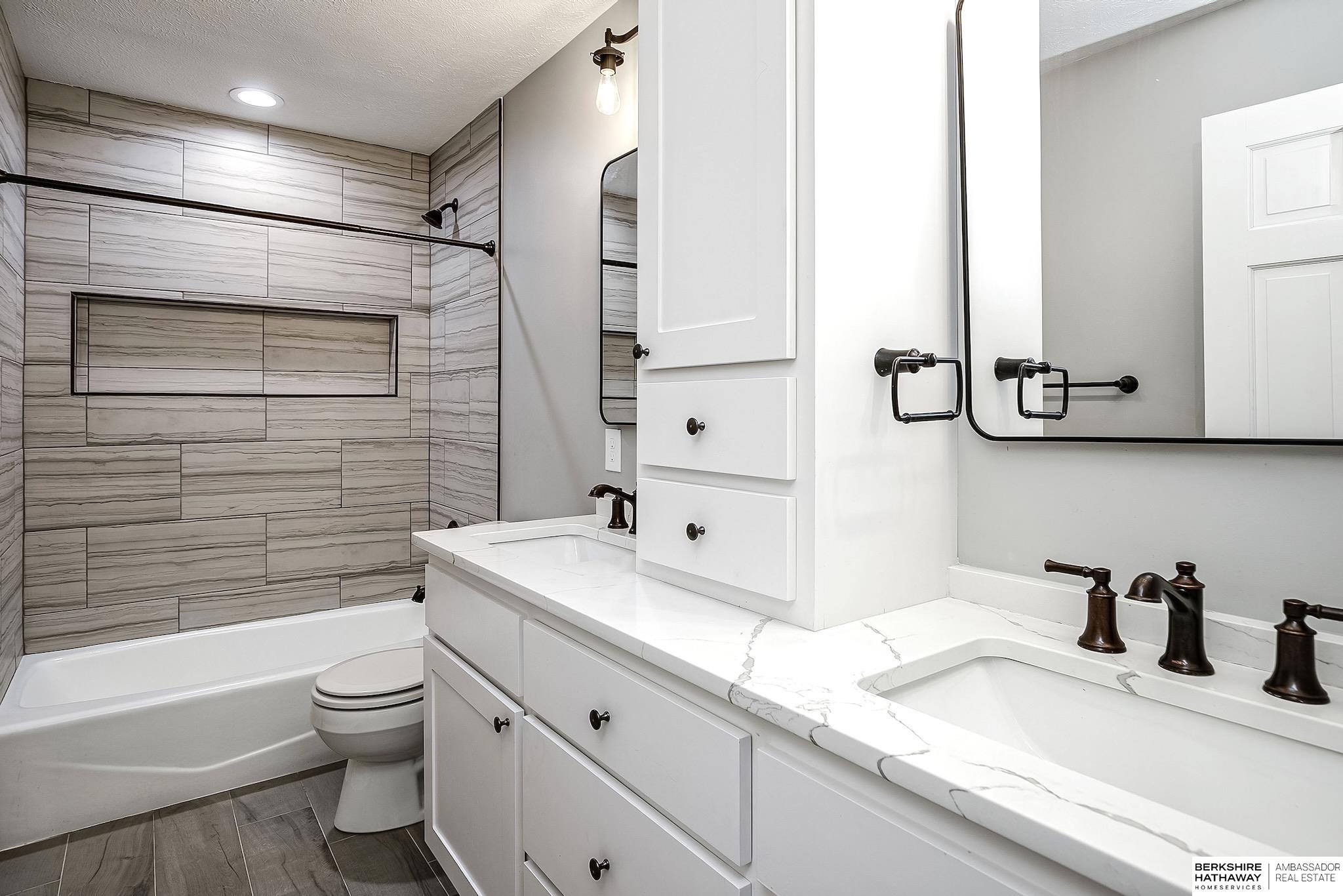 Omaha, Nebraska 68154, United States, 4 Bedrooms Bedrooms, ,3 BathroomsBathrooms,Residential,Active,247781